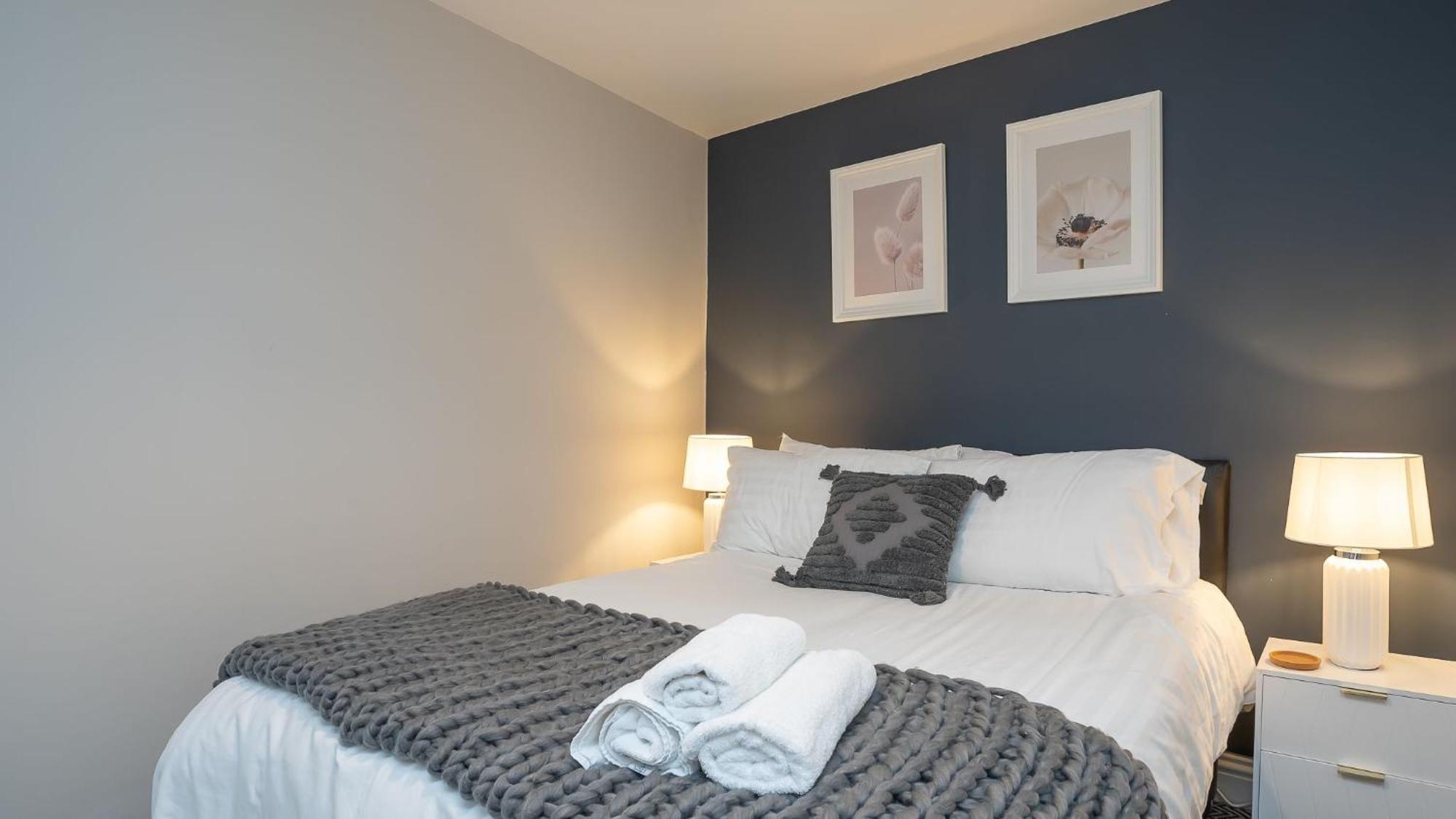 Appartement 2 Bdr & 1 Bdr At Queens Uni By Breaks Belfast