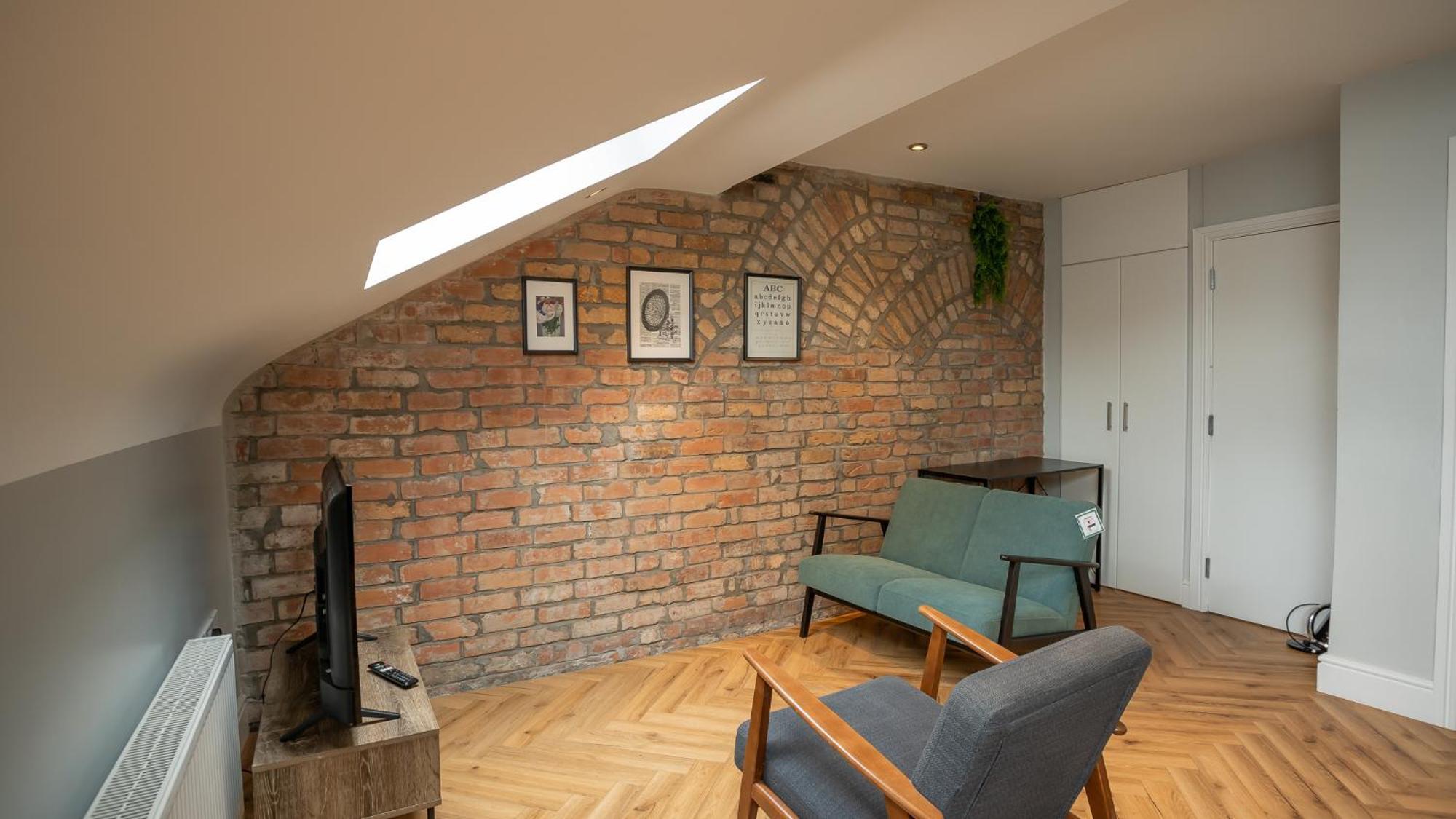 2 Bdr & 1 Bdr At Queens Uni By Breaks Appartement *