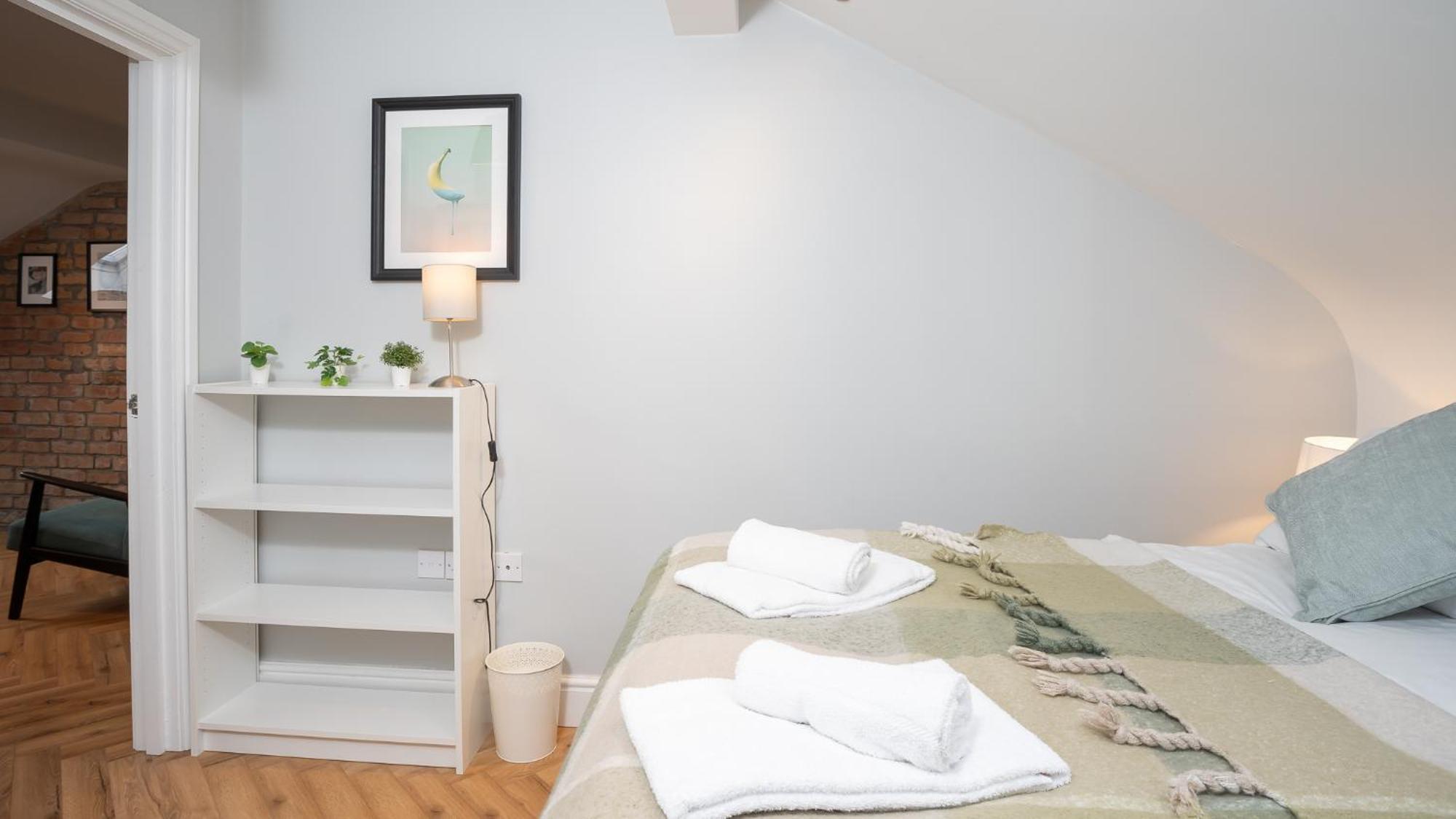2 Bdr & 1 Bdr At Queens Uni By Breaks Appartement *